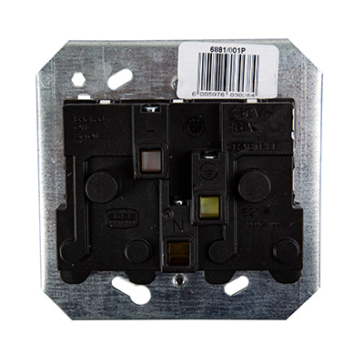 Crabtree Classic Monoblock Switched Socket 16A Double on Yoke White