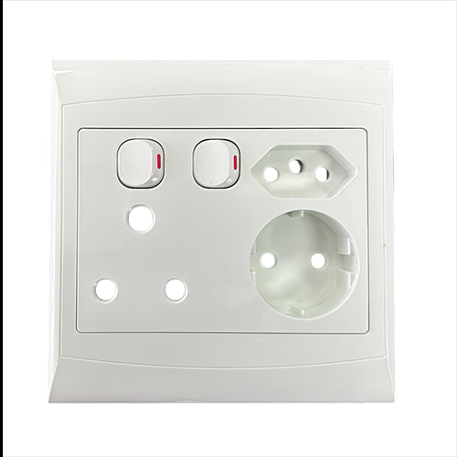 Socket Comb. 1x16A 1x5A 1xSchucko 4x4 White